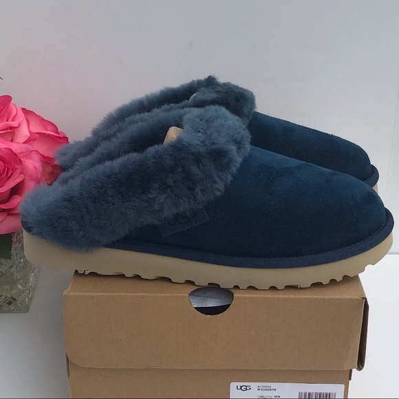 UGG Cluggette Slippers - Picture 6 of 8